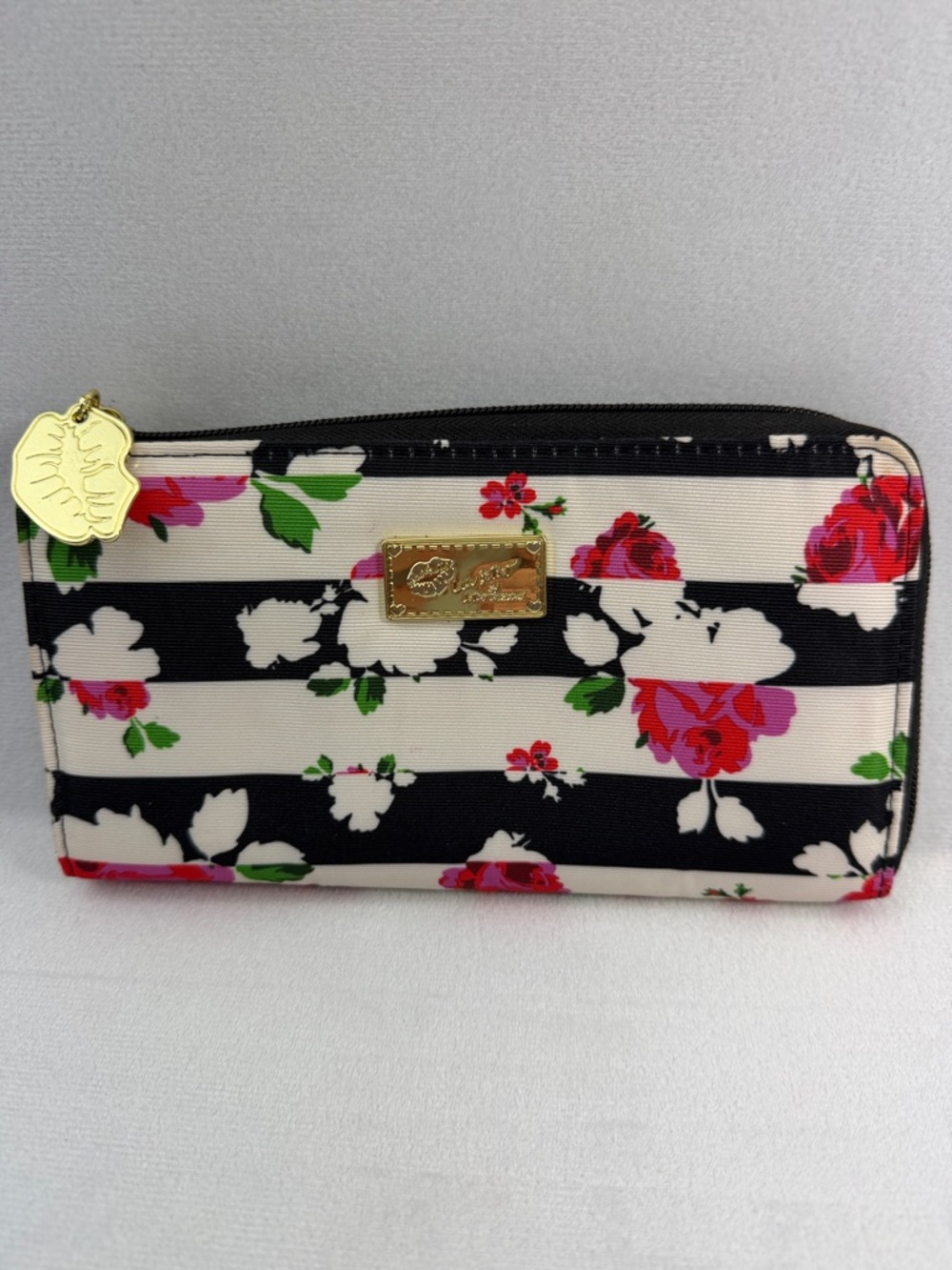 Betsy Johnson LUV Wallet Stripes Floral Zip Wallet Black & White with Pink Roses